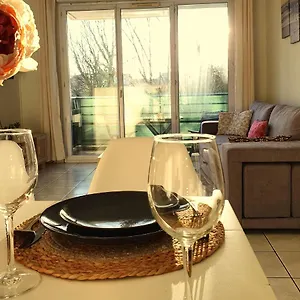  Appartement Belle Vue Proche Des Commodités Avec Piscine Résidentielle France